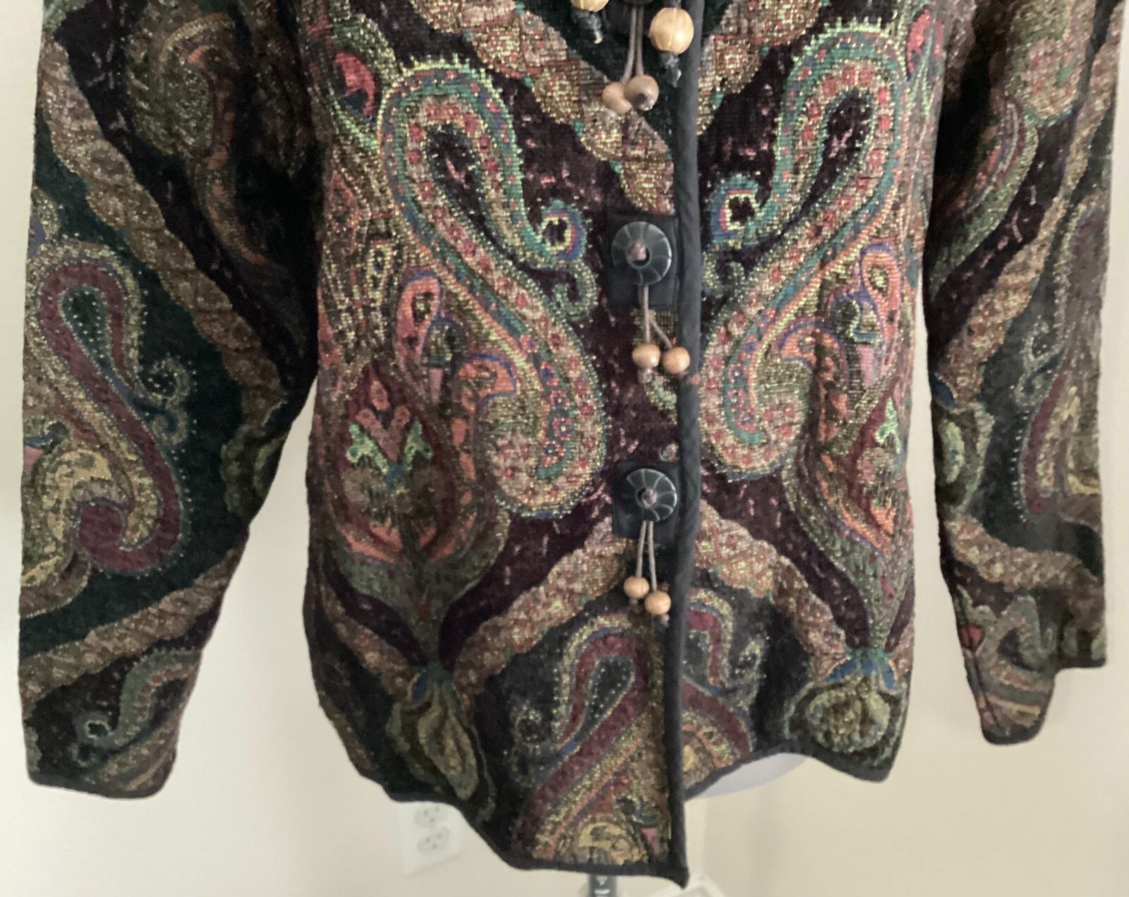 VTG Flashback jacket paisley woven jacquard BOHO wood bead buttons pockets