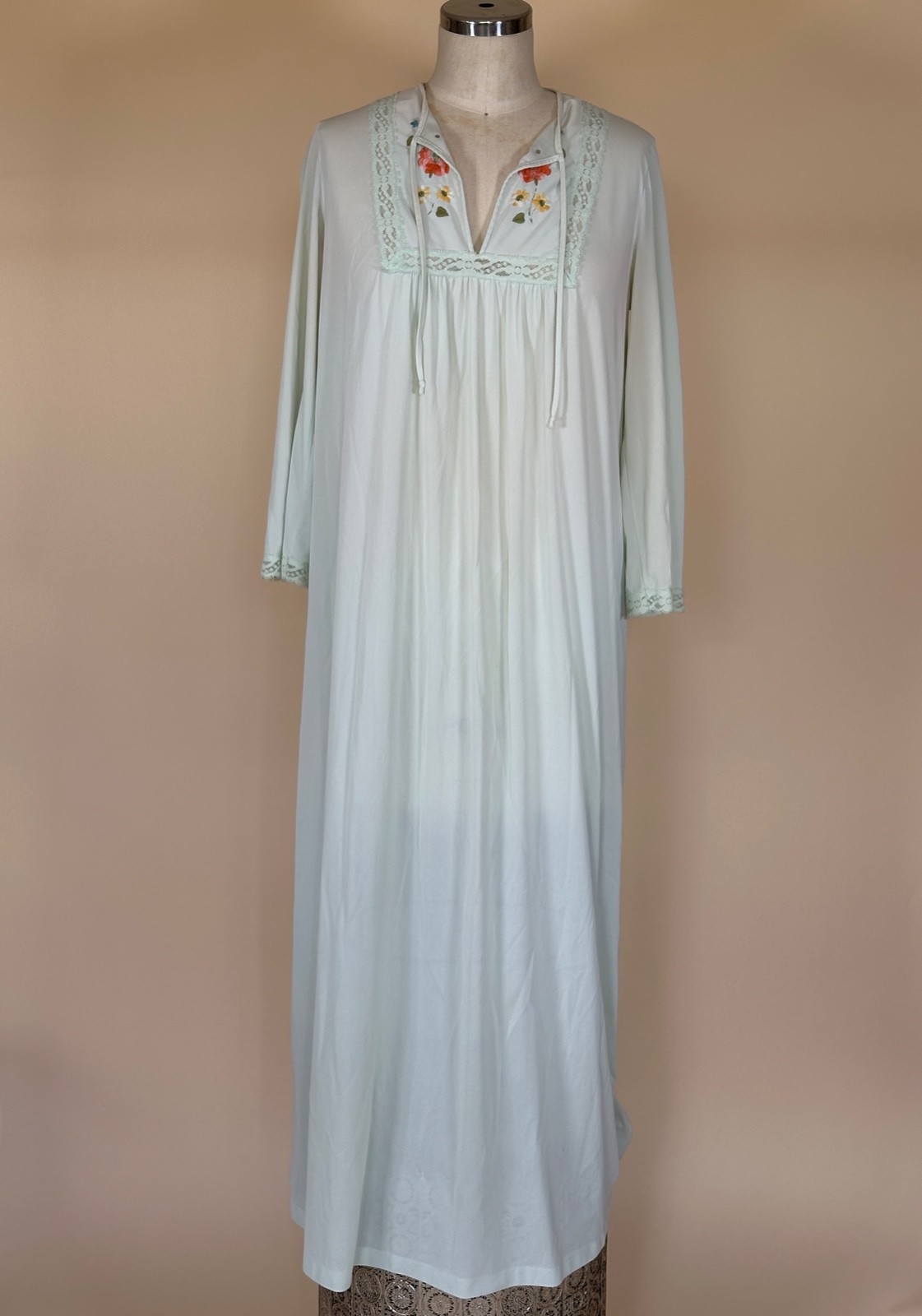 Vintage 70s Sears Floral Mint Long Night Gown Size 32-34 Made in USA