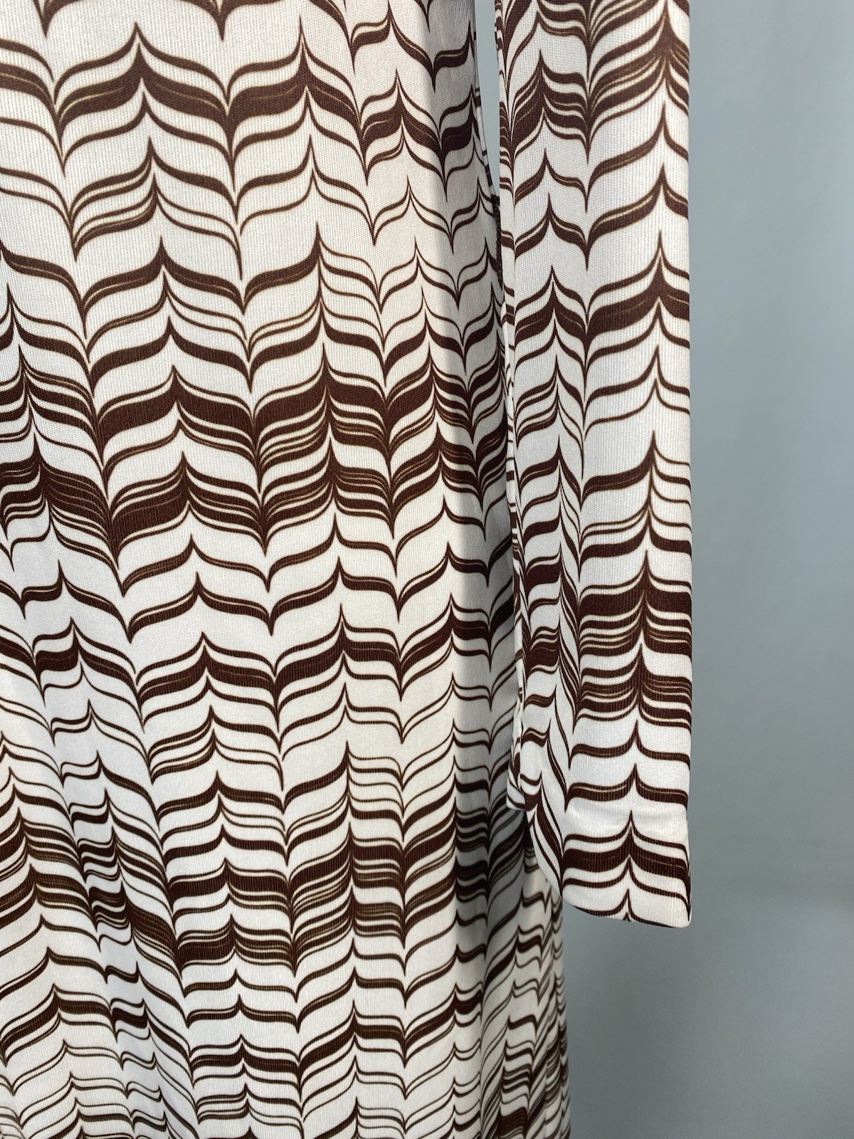 Vintage Dress SIZE MEDIUM 12 white brown zig zag NELLY DON 70s 80s modest