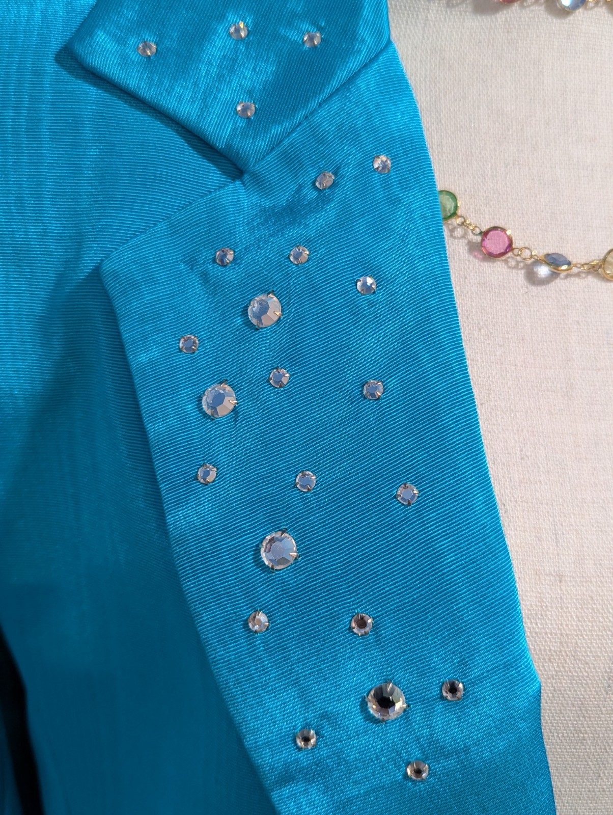 CRISCIONE Vintage Turquoise Blazer Embellished. size 6P. Made in USA