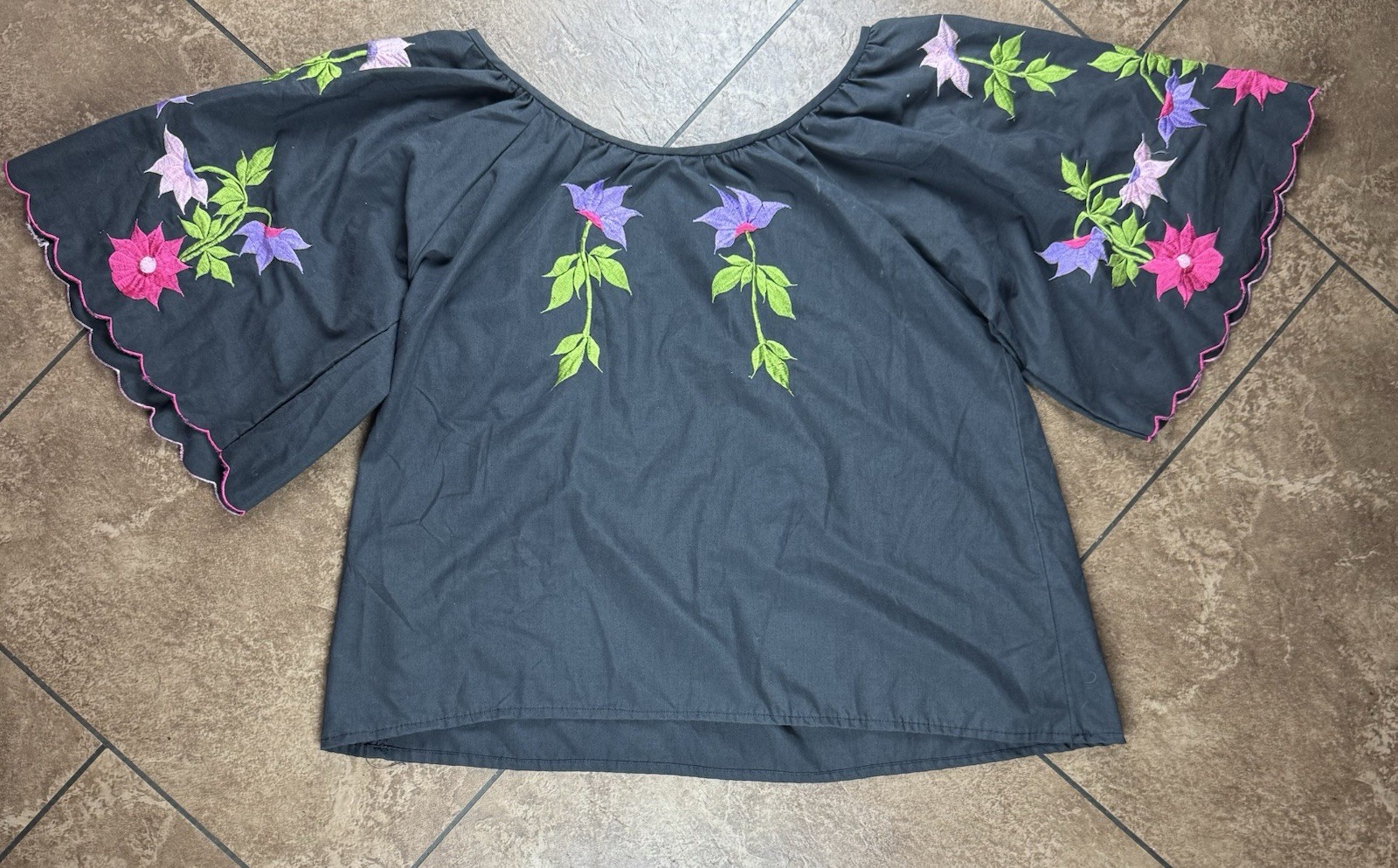 Vintage Caro Honolulu Embroidered Blouse Skirt Floral Set Philippines Size Med.
