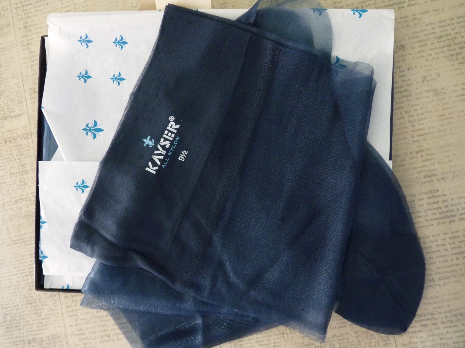 Vintage Kayser Seamless Nylon Stockings NAVY (4) Pair in Box Size 9.5 – 10.5 NOS