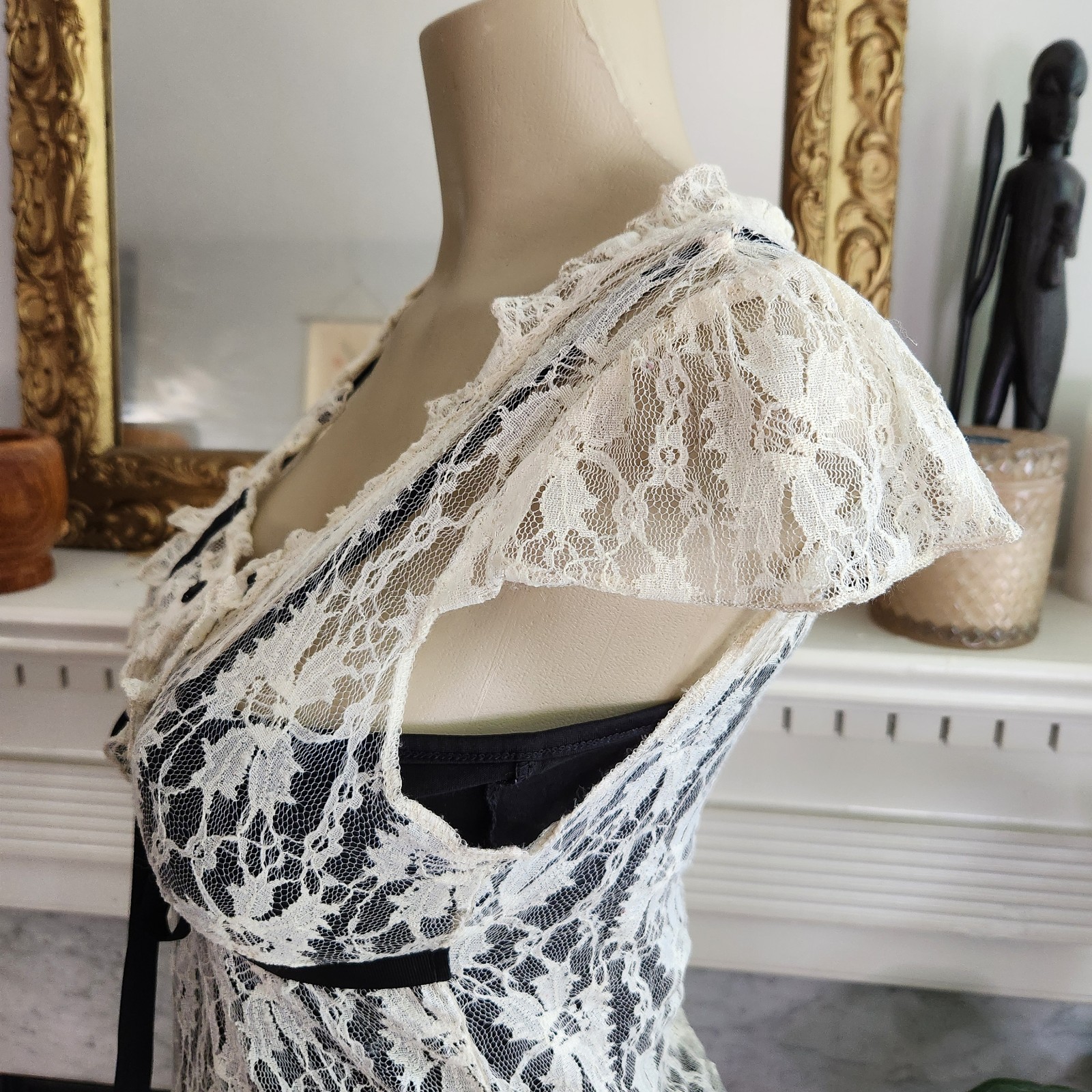 Vintage 90s Y2K Beige Lace Top Sz M Black Ribbon Sheer Ruffle Gothic Romantic