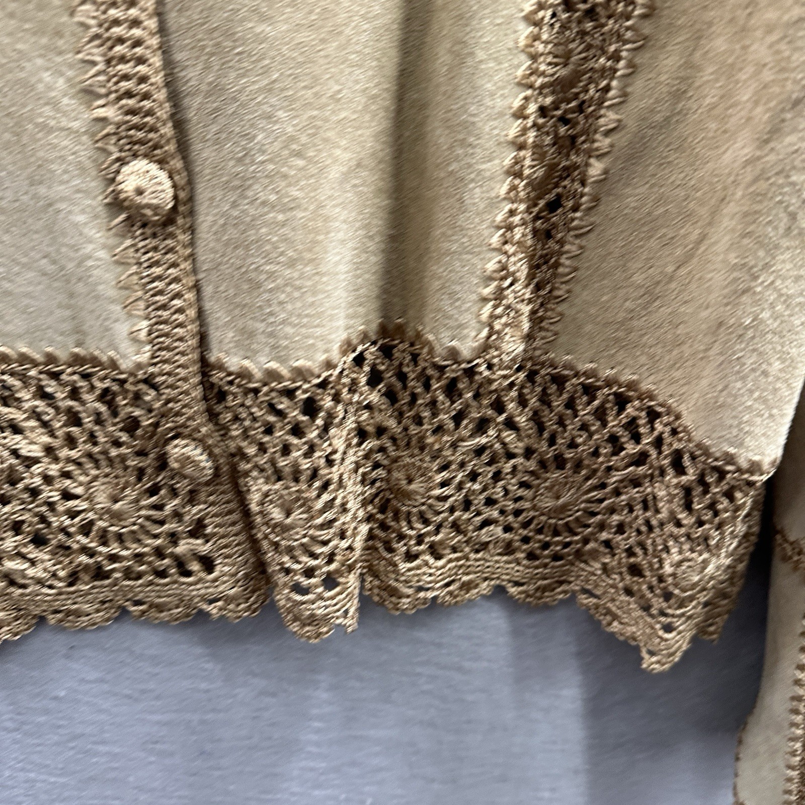 Vintage Suede & Crochet Tan Jacket Hippy Boho Grunge Quiet 70s y2k Women’s L