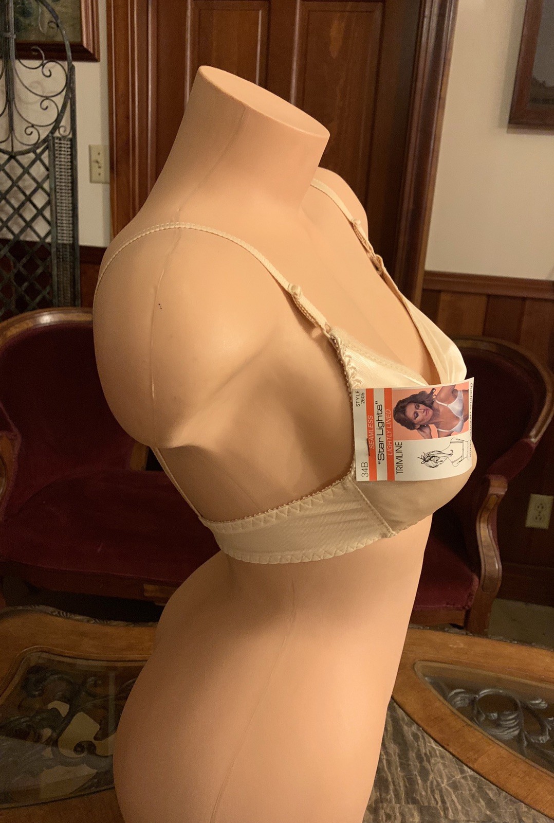 Vintage Bra Smooth Beige Lined Seamless Nude Polyester Adjustable 1970s NEW 34B