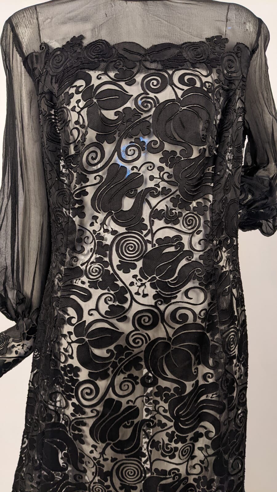 EYECATCHING VINTAGE 1960’S VOIDED FLORAL + SILK CHIFFON EVENING DRESS 