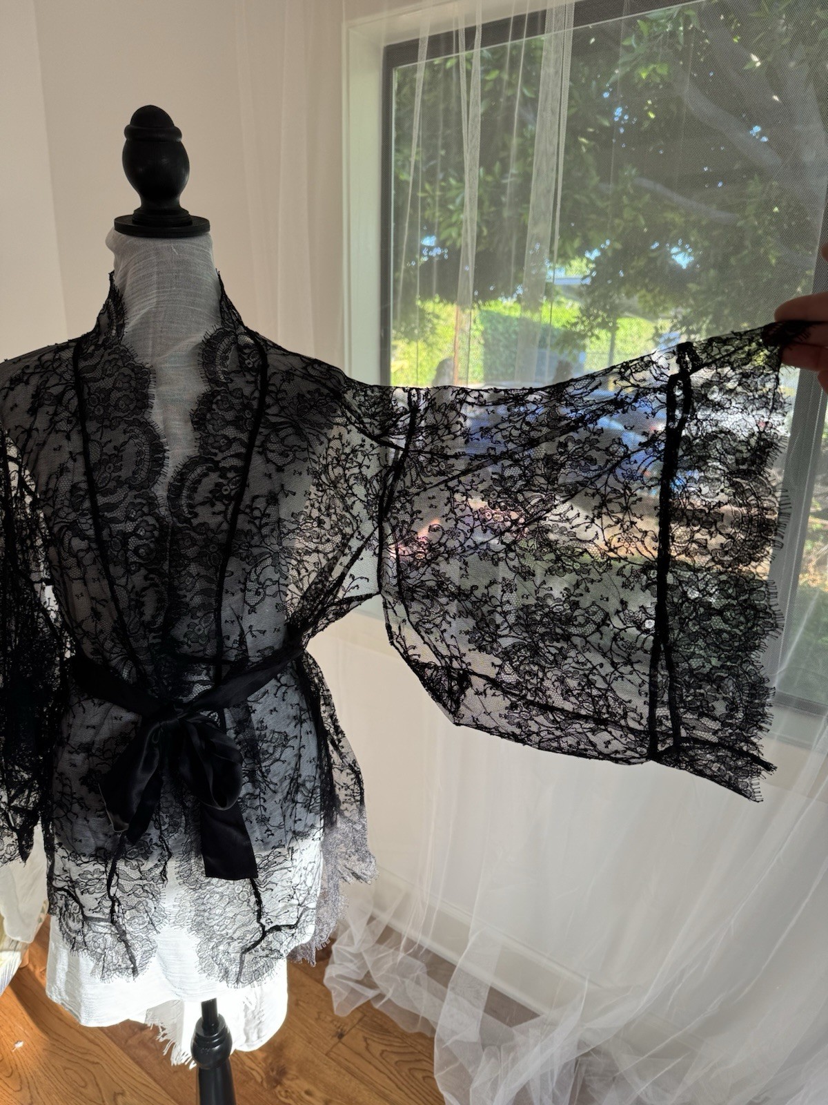 Agent Provocateur Kimono Daniela One Size Black Lace read description