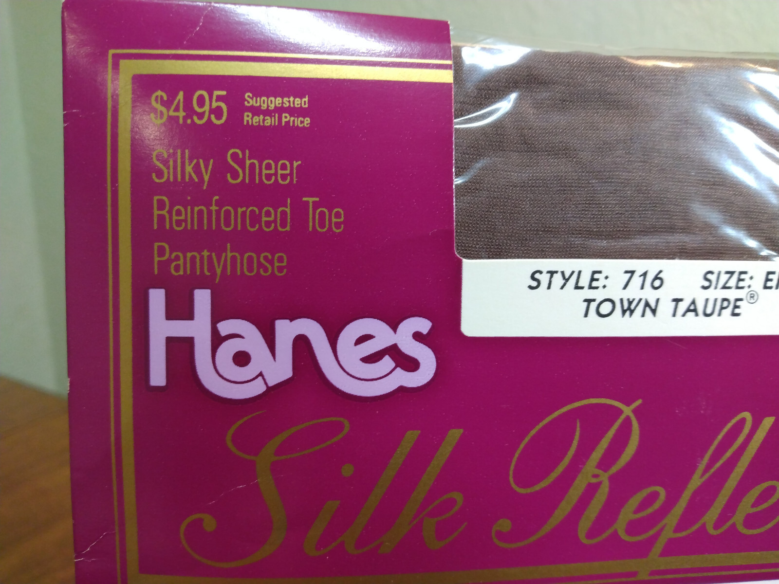 VTG Hanes Silk Reflections Pantyhose Style 716 EF Town Taupe Reinforced Toe NOS