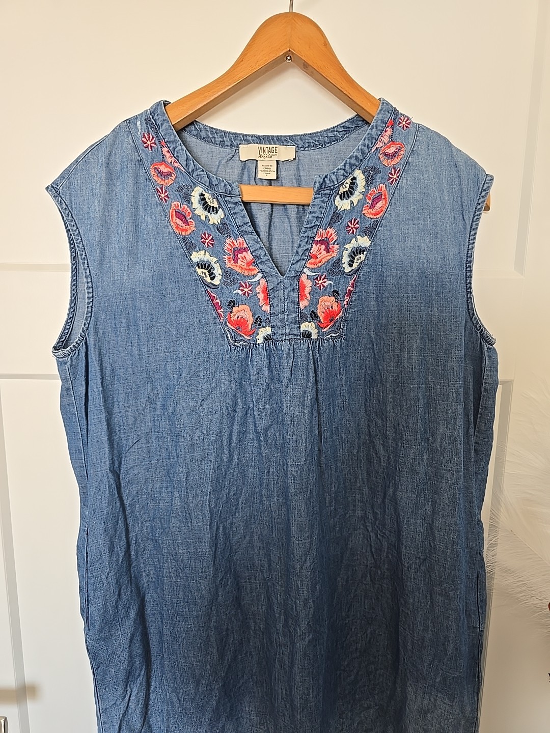 Vintage America Blue Jean Sleeveless Diana Blouse Embroidered Floral, L. Pockets