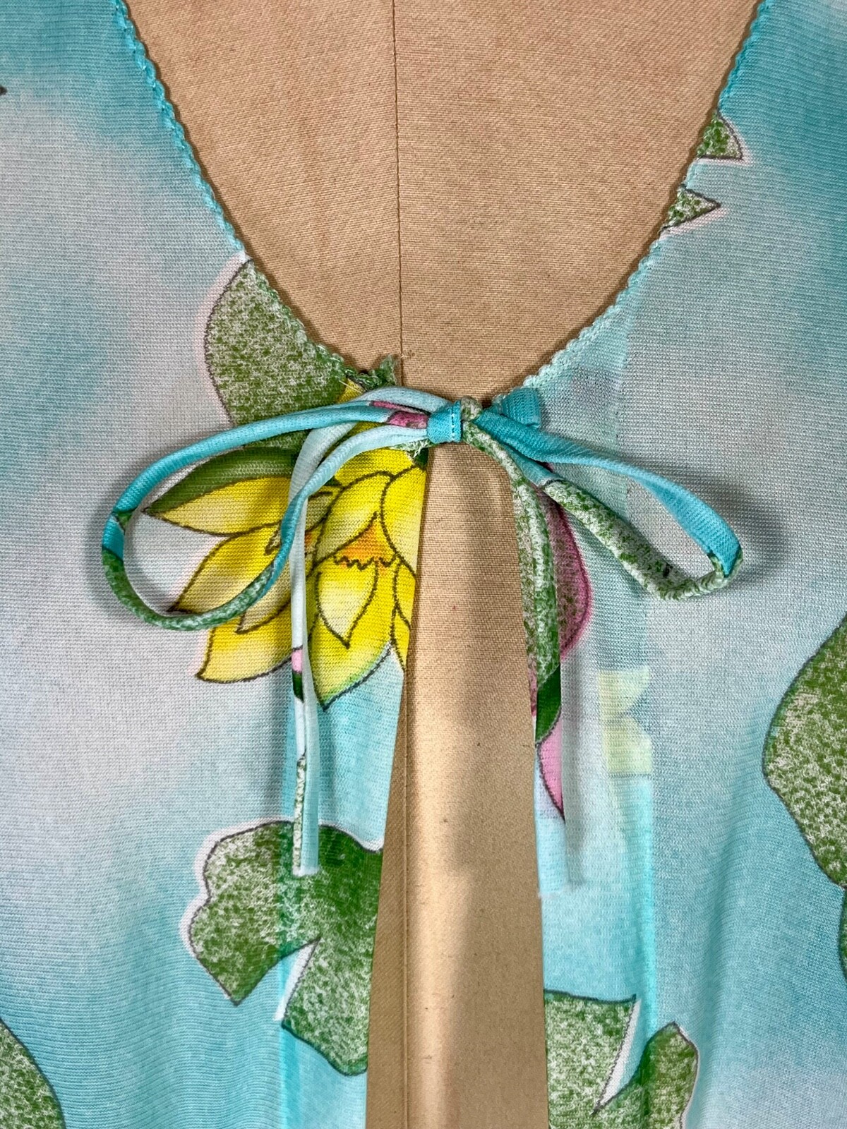 Vintage 1960’s semi-sheer lightweight robe cover-up with lily pad & lilies print