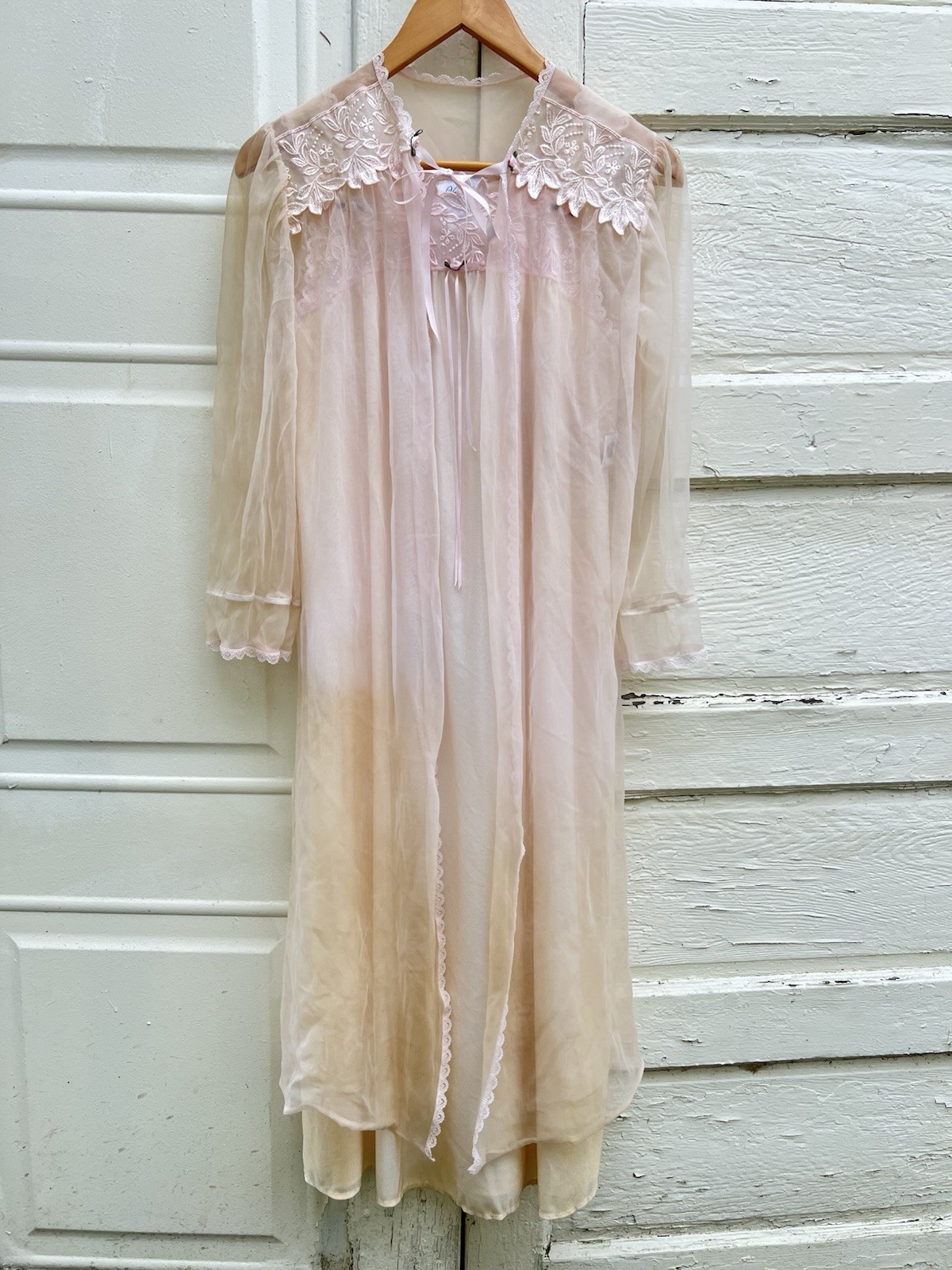 VTG Vanity Fair Pale Pink Nylon Lace Nightgown & Robe Peignoir Set Sz S 08-82100