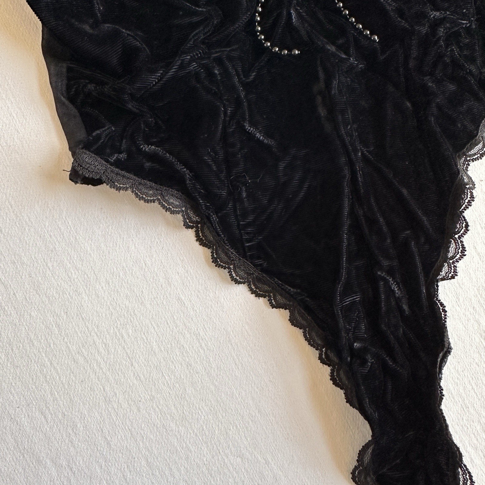 90s VTG Y2K Romantic Fredricks Of Hollywood Velvet Deep V Teddy XS/S Bodysuit