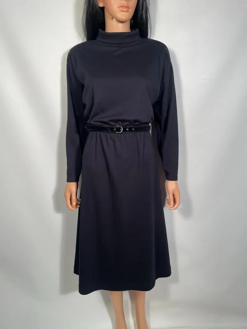 Vintage 1980s LL Bean Classic Simple Tshirt Material Black Dress Made In USA M