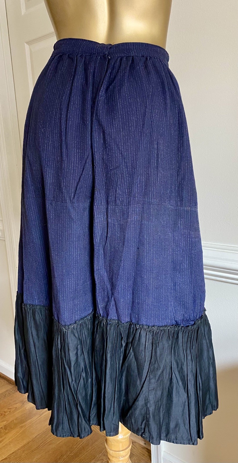 Antique 1800s early 1900s French Indigo Dyed Walking Skirt Chore Petticoat