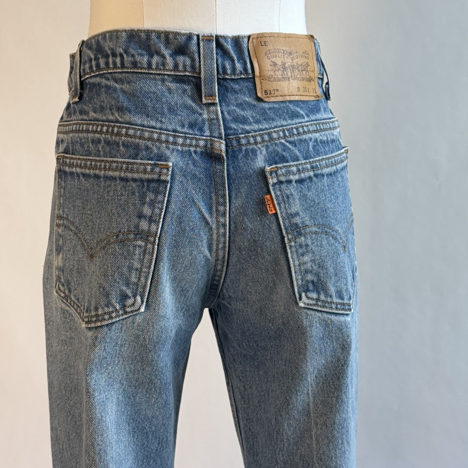 90s Levi’s 517 Orange Tab Boot Cut Made in USA 28×29 (Tag 30×31) Natural Fade