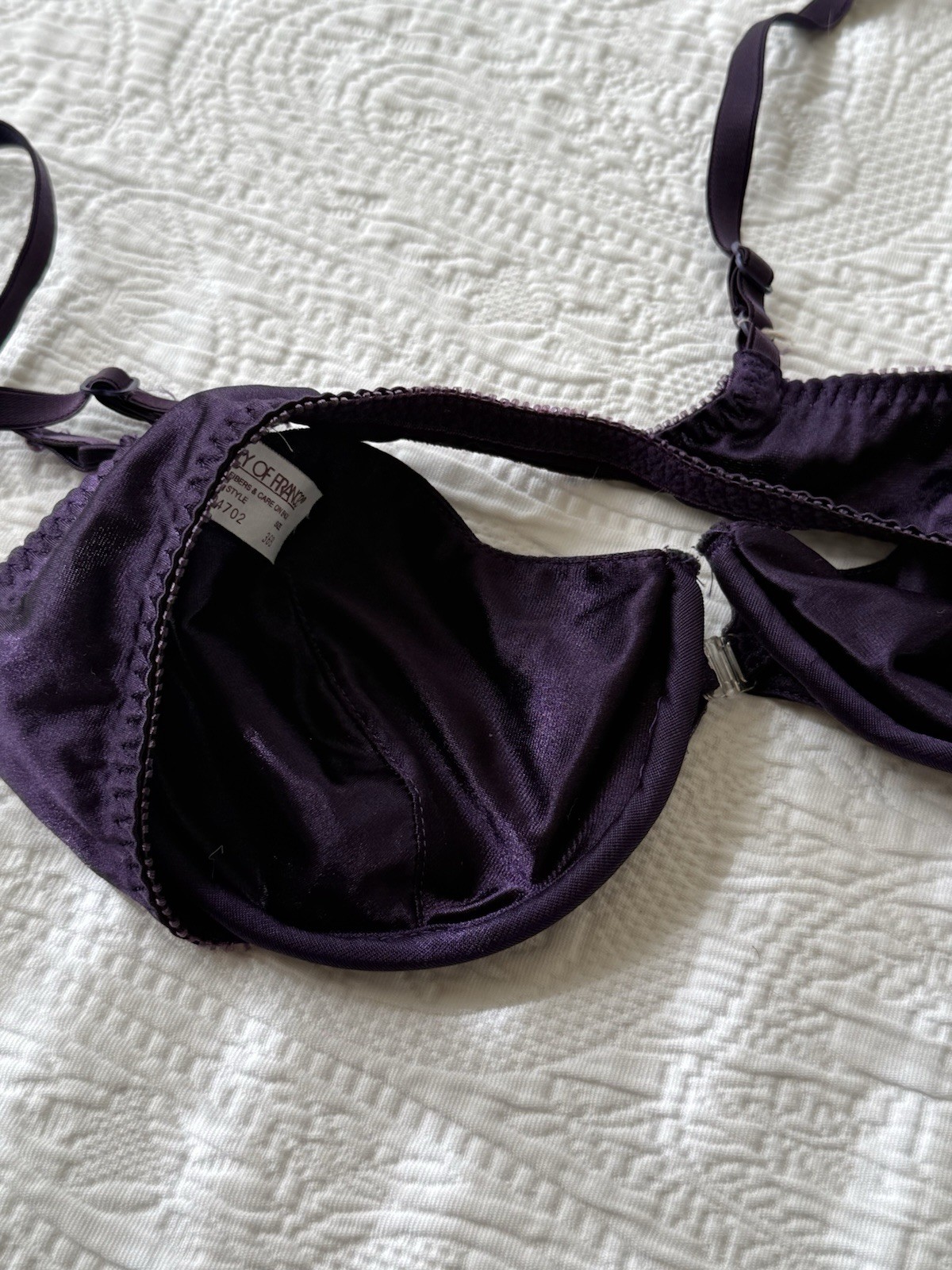 Vtg LILY OF FRANCE Bra 36B Satin Unlined Underwire Adjustable Straps 90s Purple