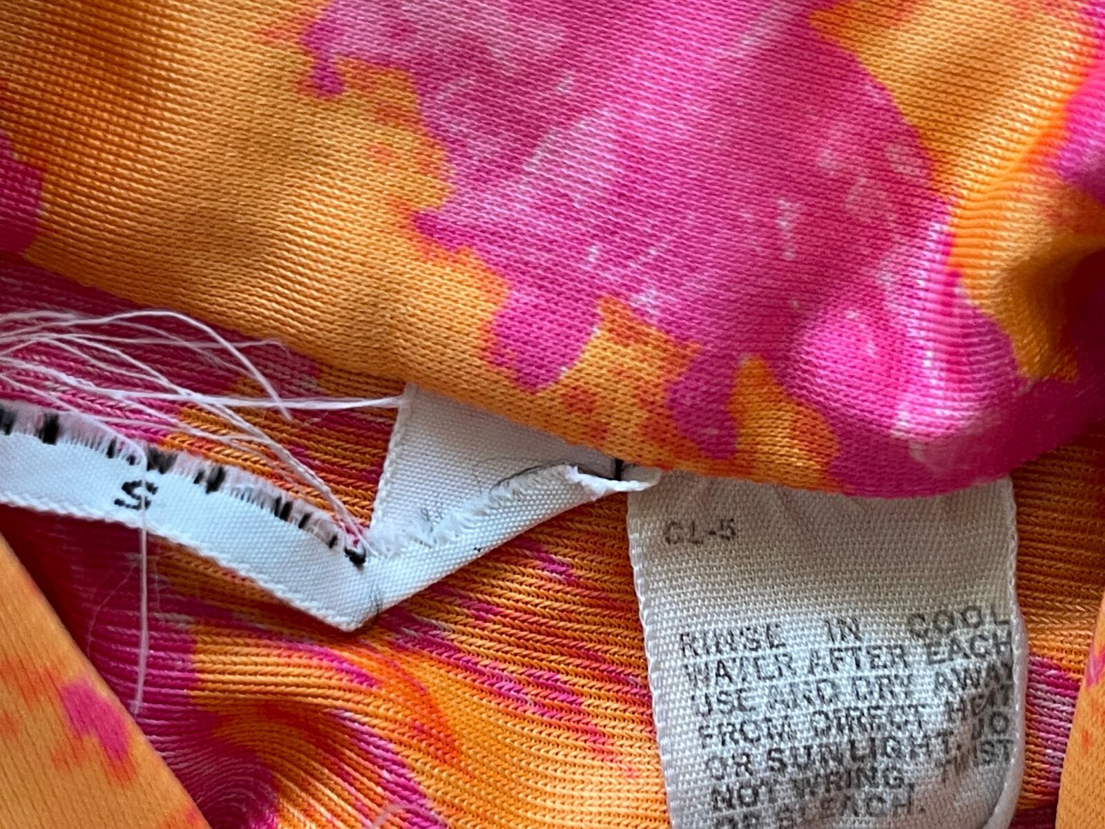 VINTAGE 60’S MOD SMALL 34″ BUST POLY ORANGE & PINK BLOUSE, BUTTON FRONT, EUC