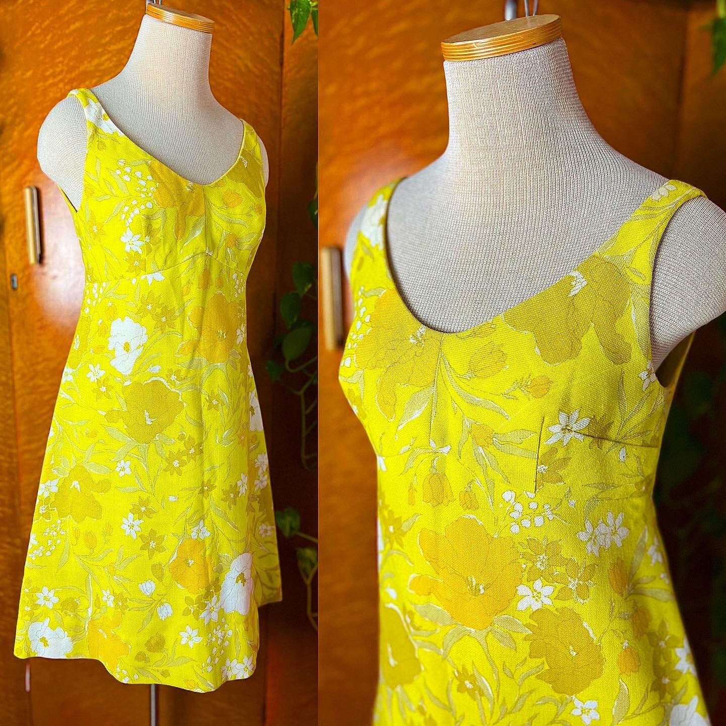 YELLOW LINEN 60s 1960’s Vintage Mod Floral Mini Shift Go Go Dress Sundress S M