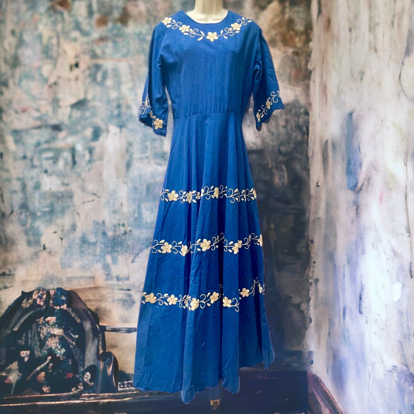 Blue Linen Embroidered Peasant Maxi Dress Sweeping Skirt Small Vintage 1960’s