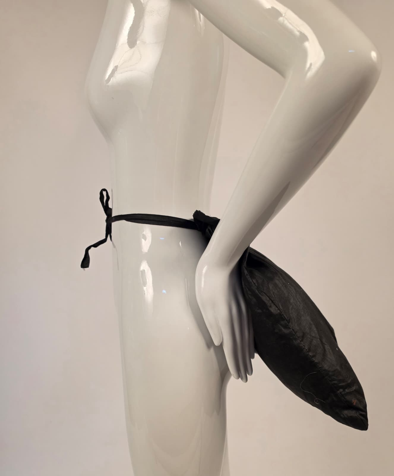 VICTORIAN 19TH C HAND MADE BLACK POLISHED COTTON BUSTLE FOR DRESS W STRAW FILL
