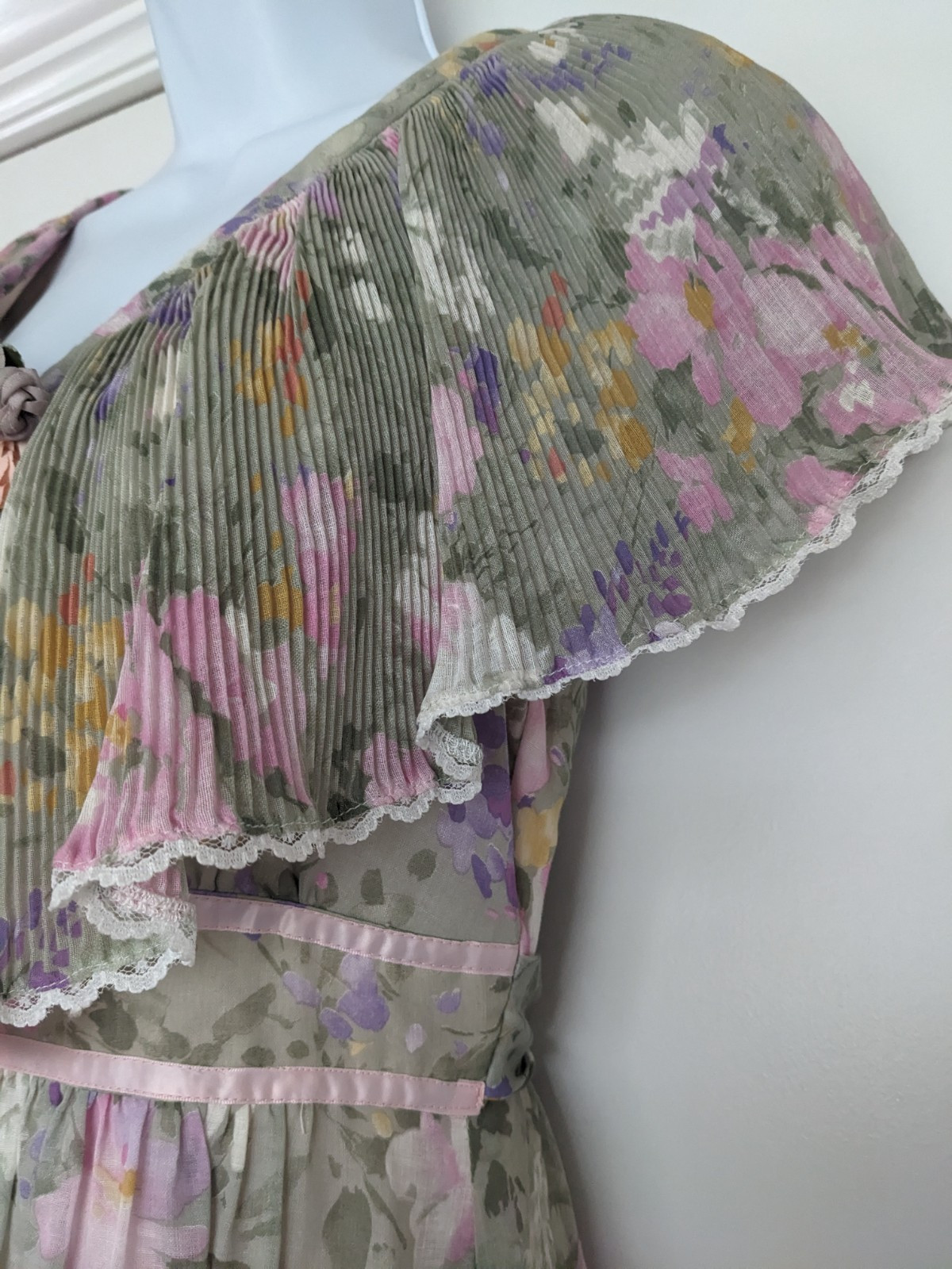 Candi Jones Vintage 70s Cottagecore Prairie maxi dress floral ruffle boho USA