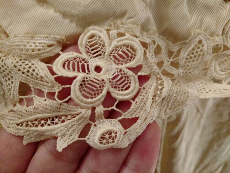 Vintage Faille Wedding Dress Full Skirt Cream Ivory Bridal Gown 34″B 27″W