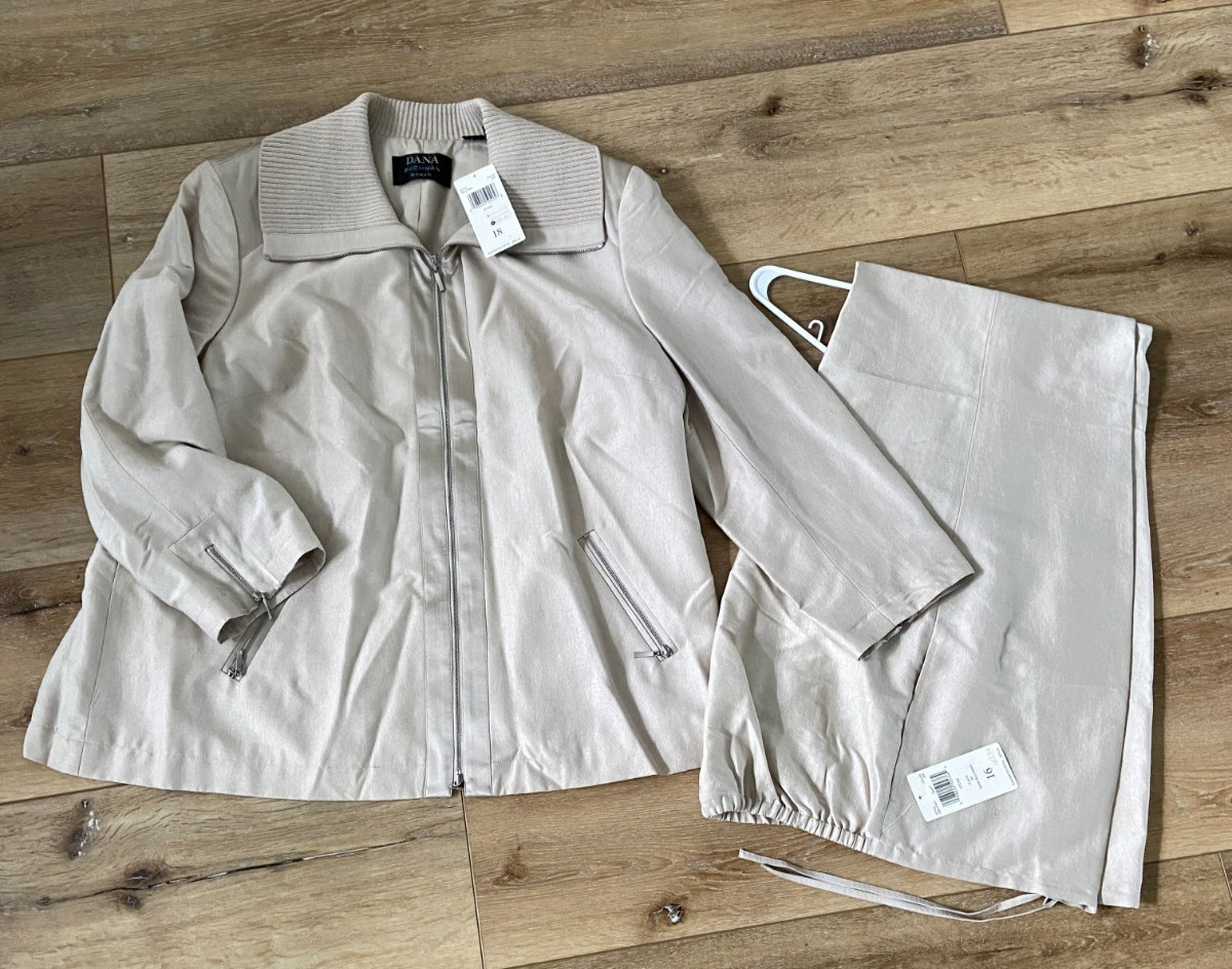 Dana Buchman Silk Pant Suit Set Women’s Sz 18 NWT Ivory Zip Jacket 2 Pc