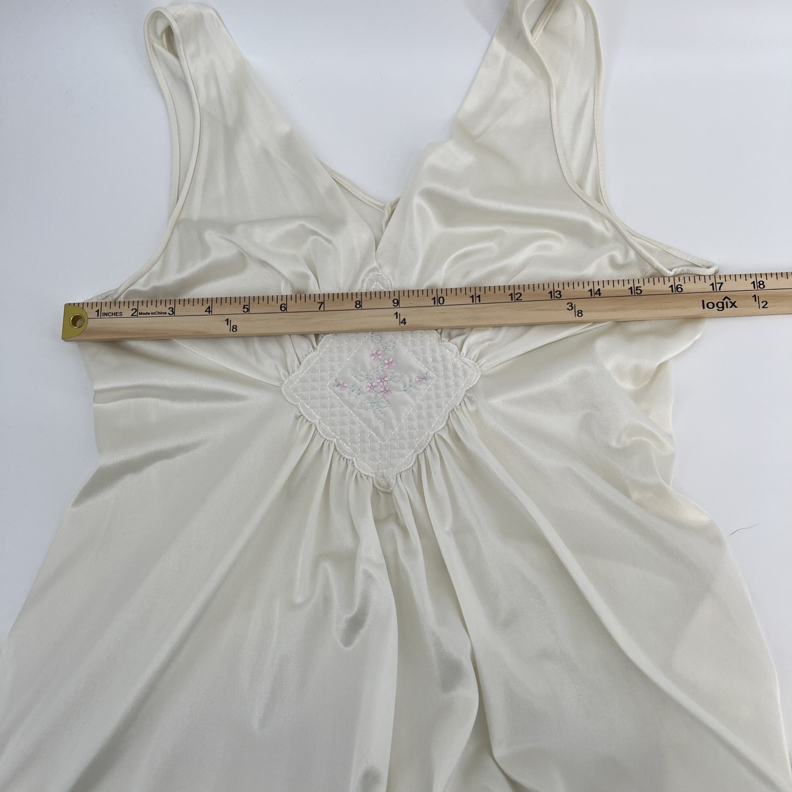 Vanity Fair VTG Ivory Peignoir Set Long Robe Nightgown Embroidered Size S