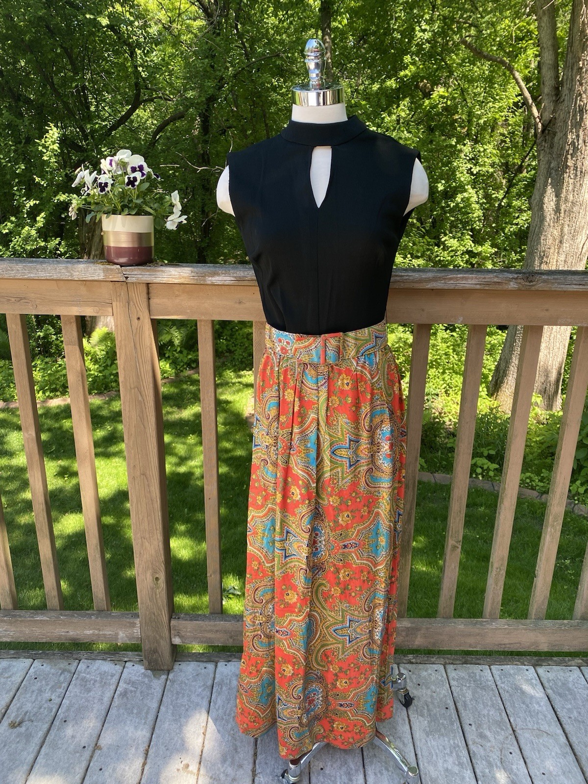 Vtg 70s Psychedelic Long Skirt w Belt Maxi Hostess Dress Black Bodice Size 9 10