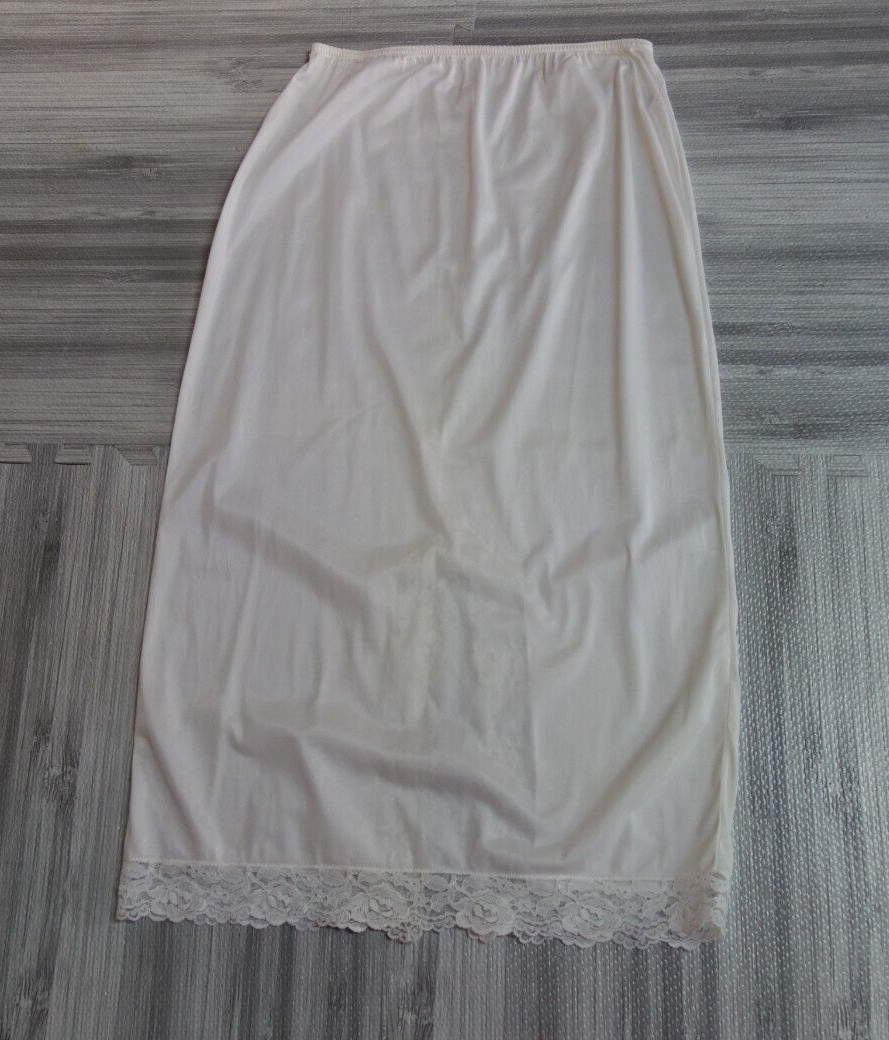 Vintage Greenco Maid Half Slip Ivory Pillow Tab Size Medium