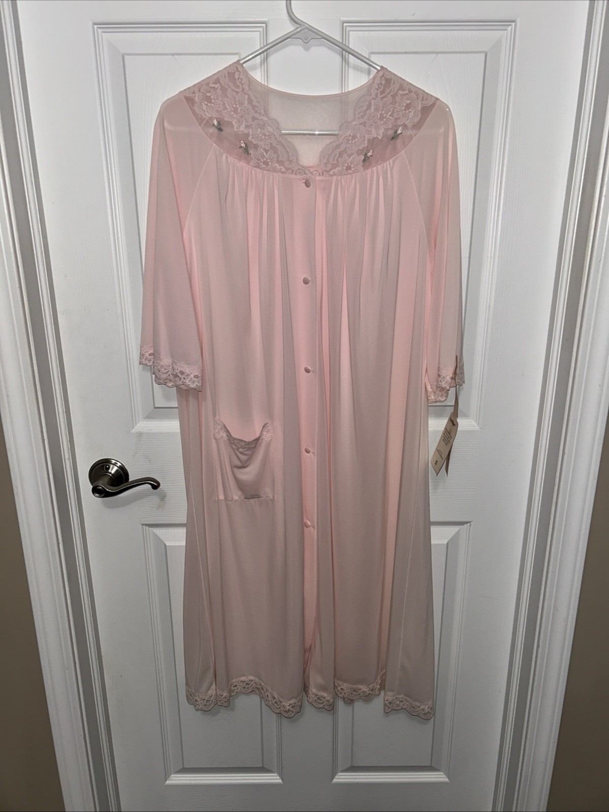 Vtg Shadowline Nylon Button Down Robe, Light Pink Embroidered Roses, Med, NWT