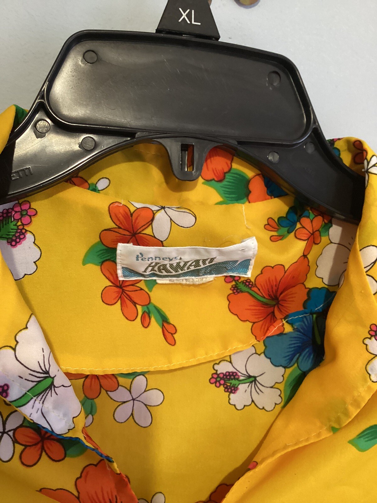 Penney’s Hawaii Vintage Button Down Yellow With Floral Women’s S/ M Flaw