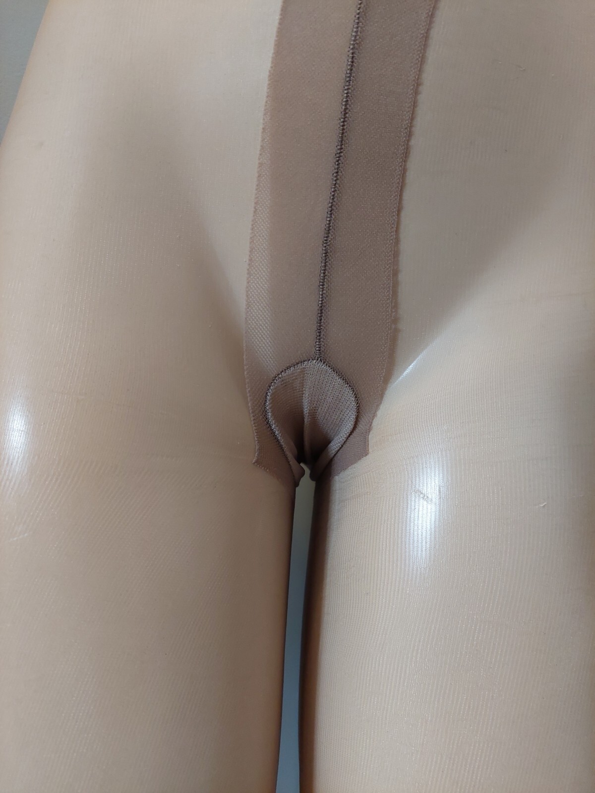 Vintage Pantyhose Silks Sensational Nudes 10 Denier Color Nude Size D BDR2
