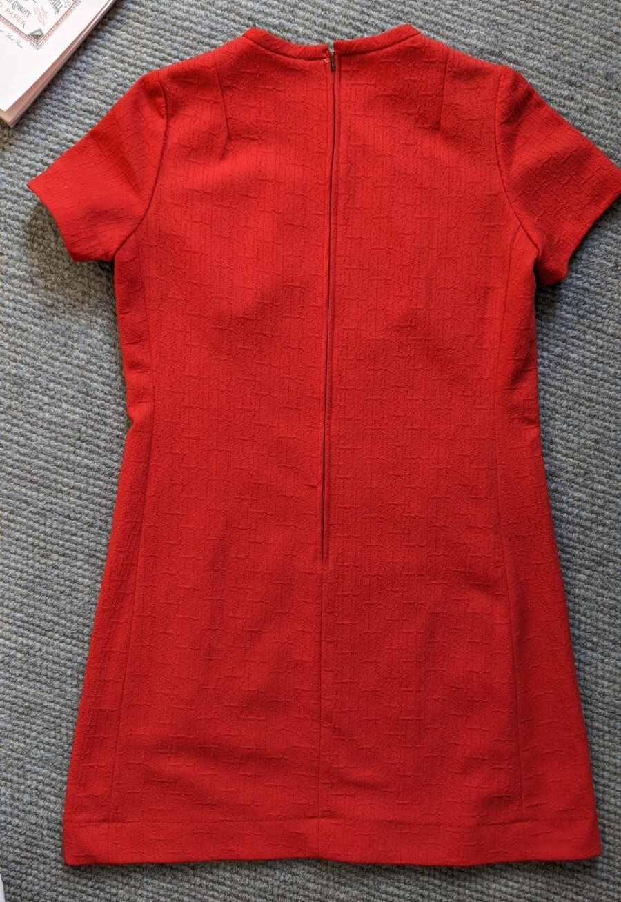 Vintage red textured poly mini – M/L
