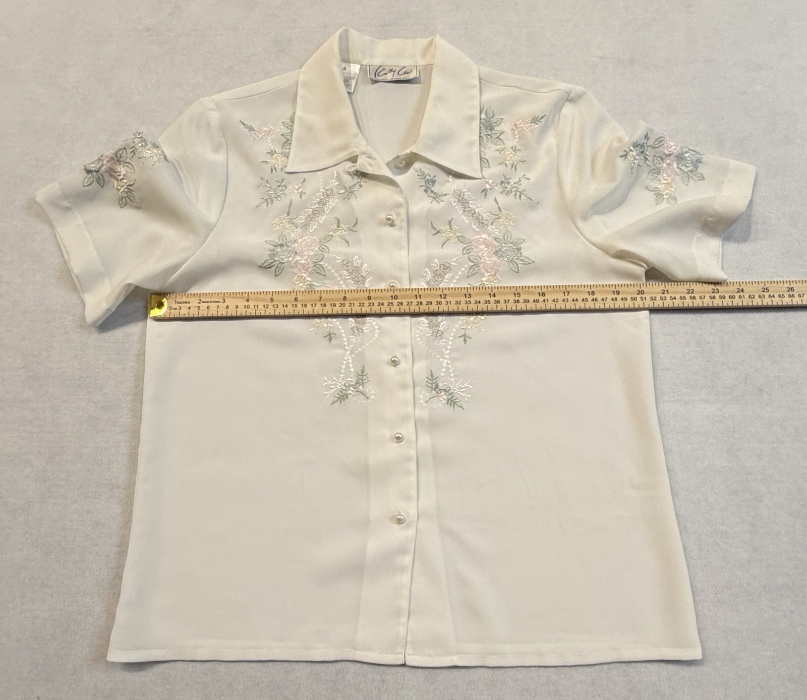 Vintage Embroidered Floral Button Front Blouse White Size 8 Cottagecore Romantic