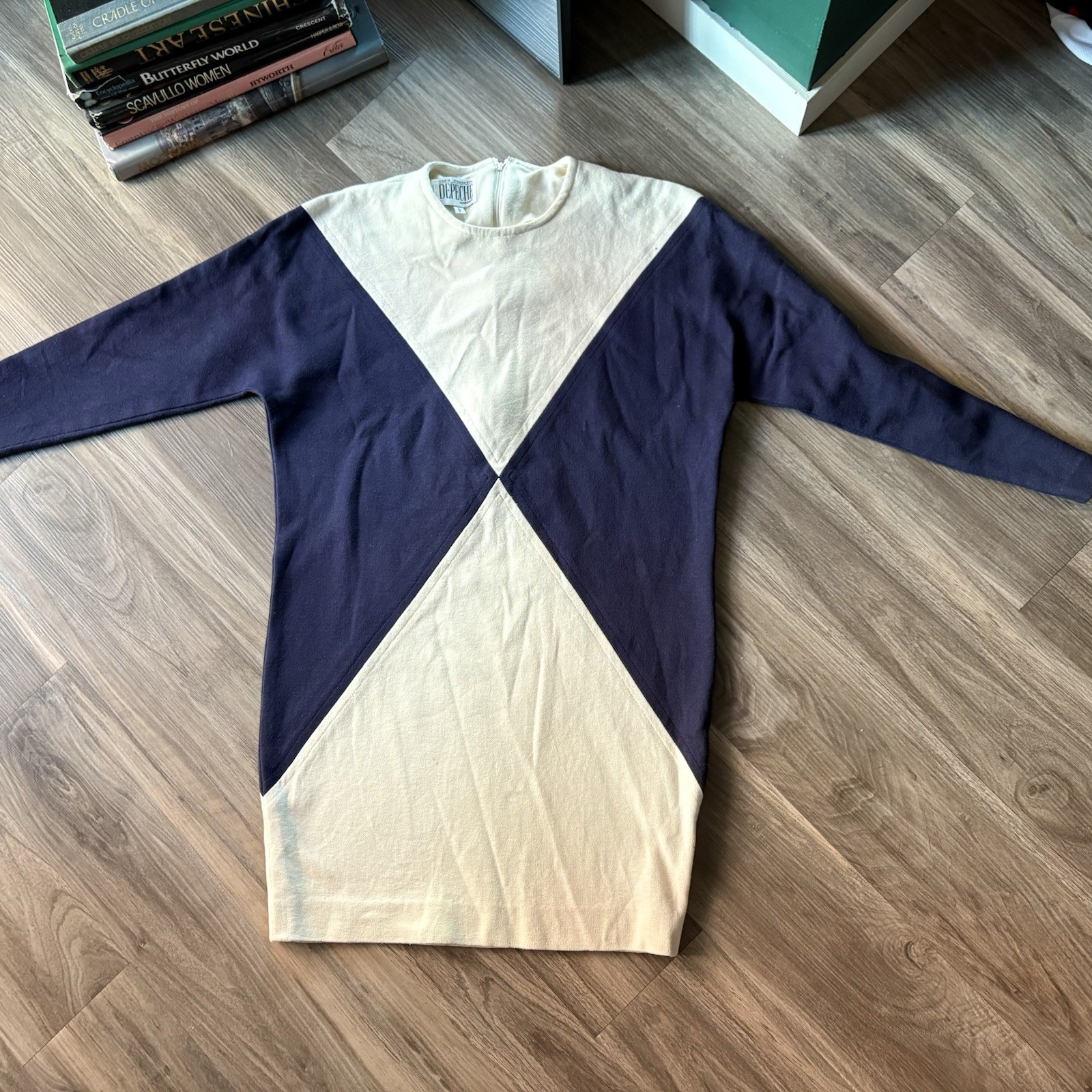 Woman’s 1980’s Vintage Retro Dress Size Small Abstract Long Sleeve Pencil