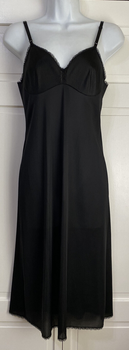Vintage VANITY FAIR Black Silky Nylon w/ Lace Full Slip Lingerie 32 L -Free Ship