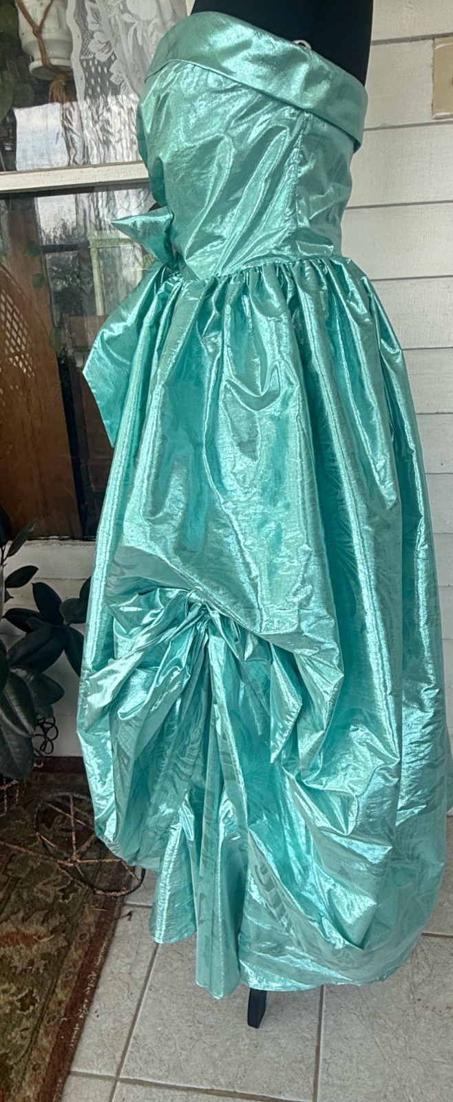 Vintage 80’s Aqua Green Lame’ Ball /Prom Gown Bustled Bow TD4 Eletra size 11/12