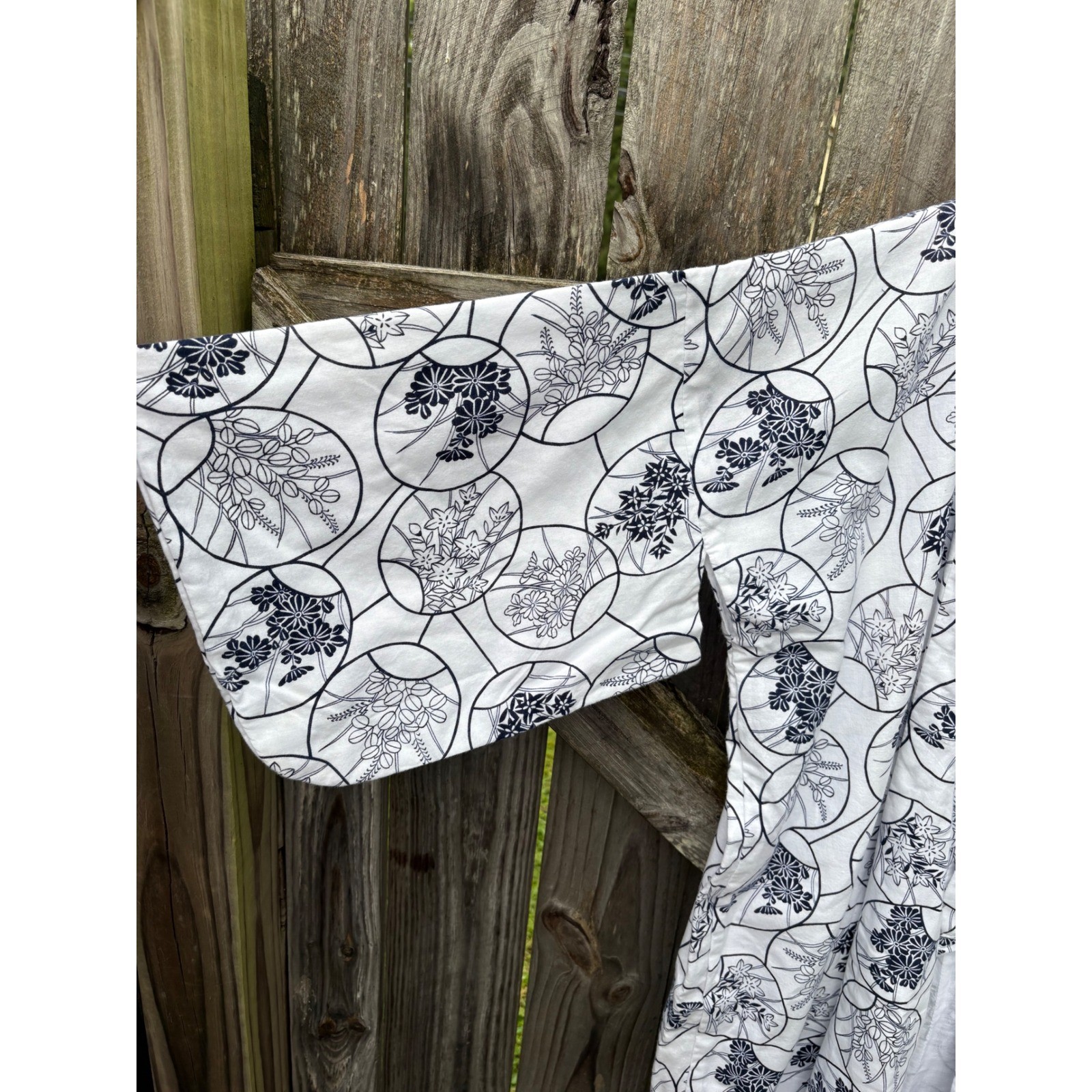 VTG Japanese Yukata Kimono Robe Navy Blue White Floral Cotton Made in Japan L