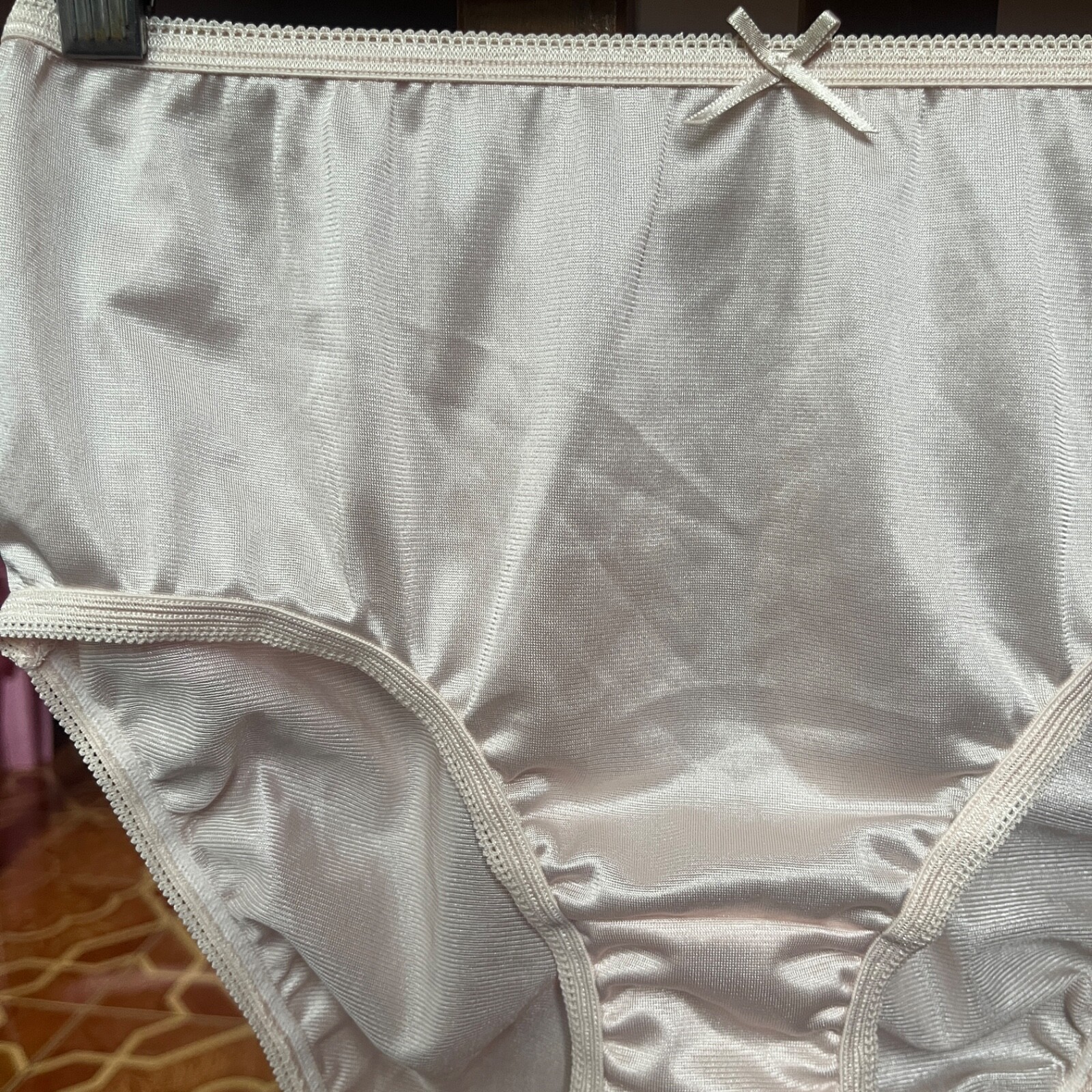 Peace Panties Slippery Nylon Briefs Size 6 Hip 39 Inch Bikini Silky Sheer Gusset