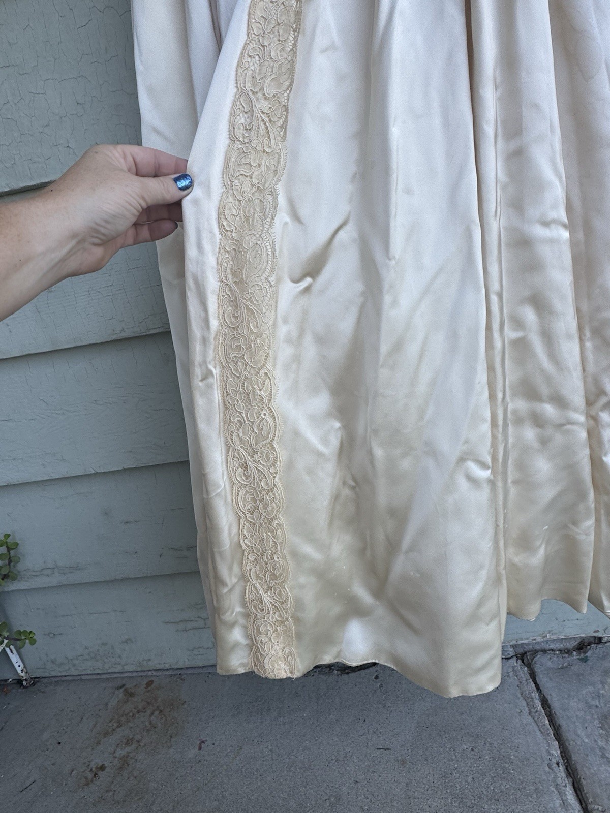 Vtg 40/50’s Satin Wedding Dress Beige Cream Lace Size 2 ? Lace Sequins 22” Waist