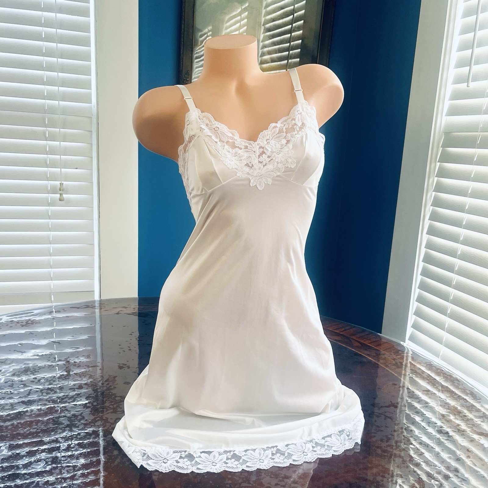 VTG 80s Full Dress Slip LORRAINE Nylon Lace White Size 32 Tall