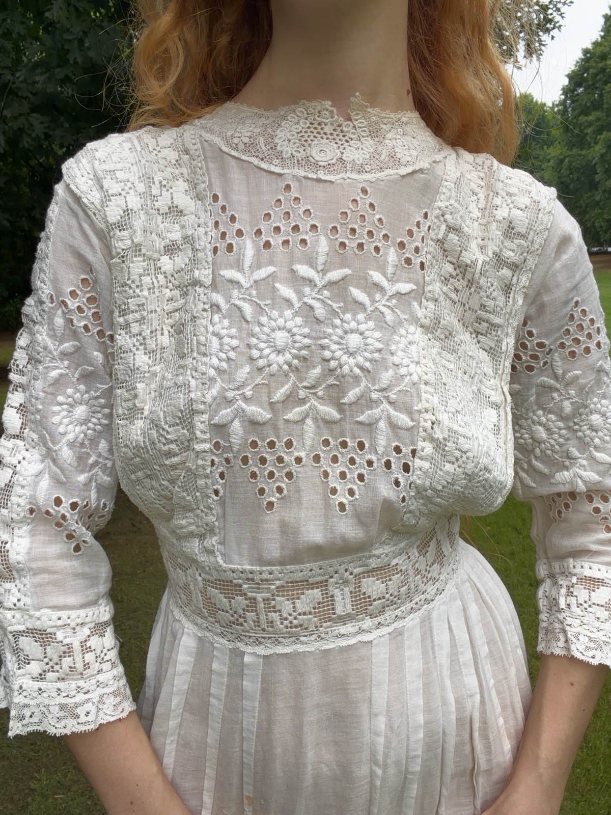 Antique Edwardian 1900s Lawn Dress With Floral Embroidery And Swiss Dots XS