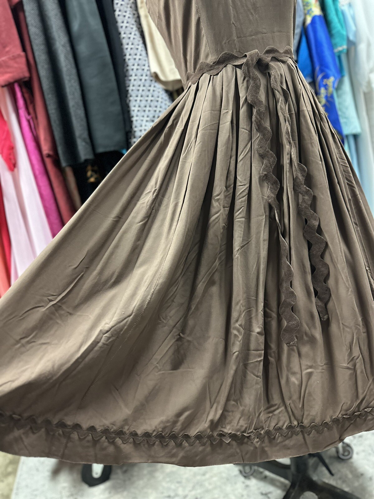 1950s Vintage Dress Casual Rayon Aline Chocolate Brown Bric Brac Pinup 40b 30w