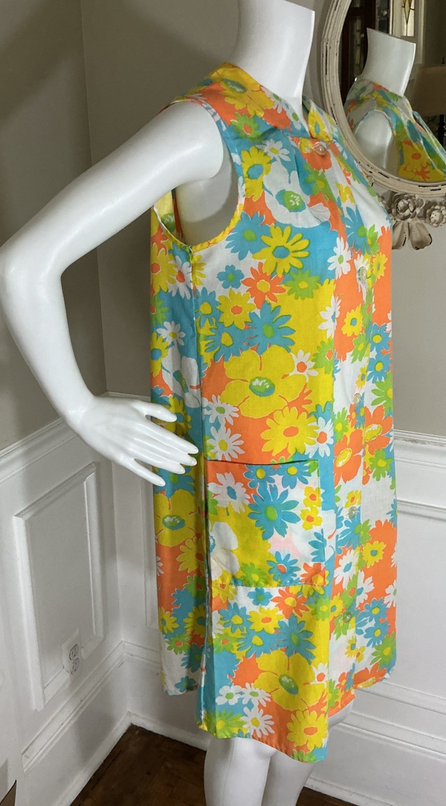 1960s Mod House Dress Sleeveless Button Front Flower Power Cotton Shift Dress