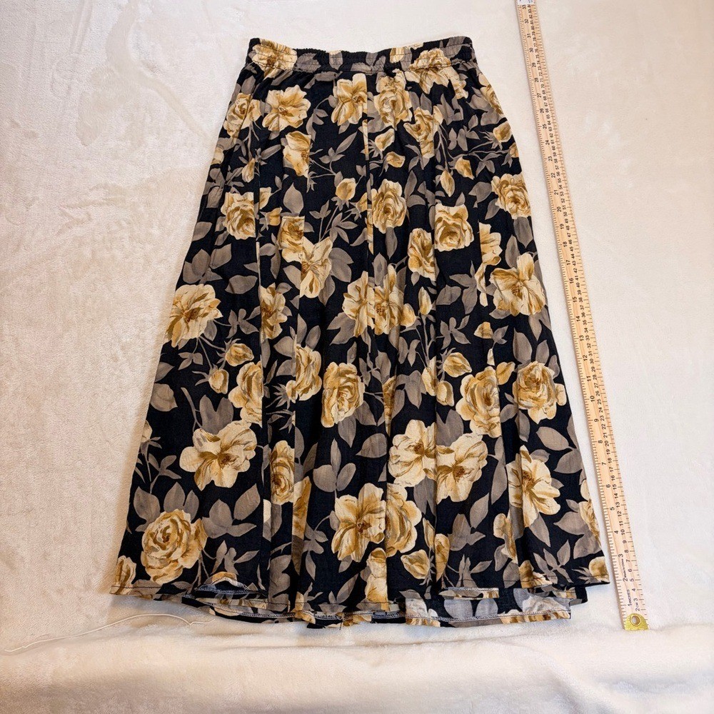 Vintage Express Black A-Line Skirt with Gold and Cream Rose Print