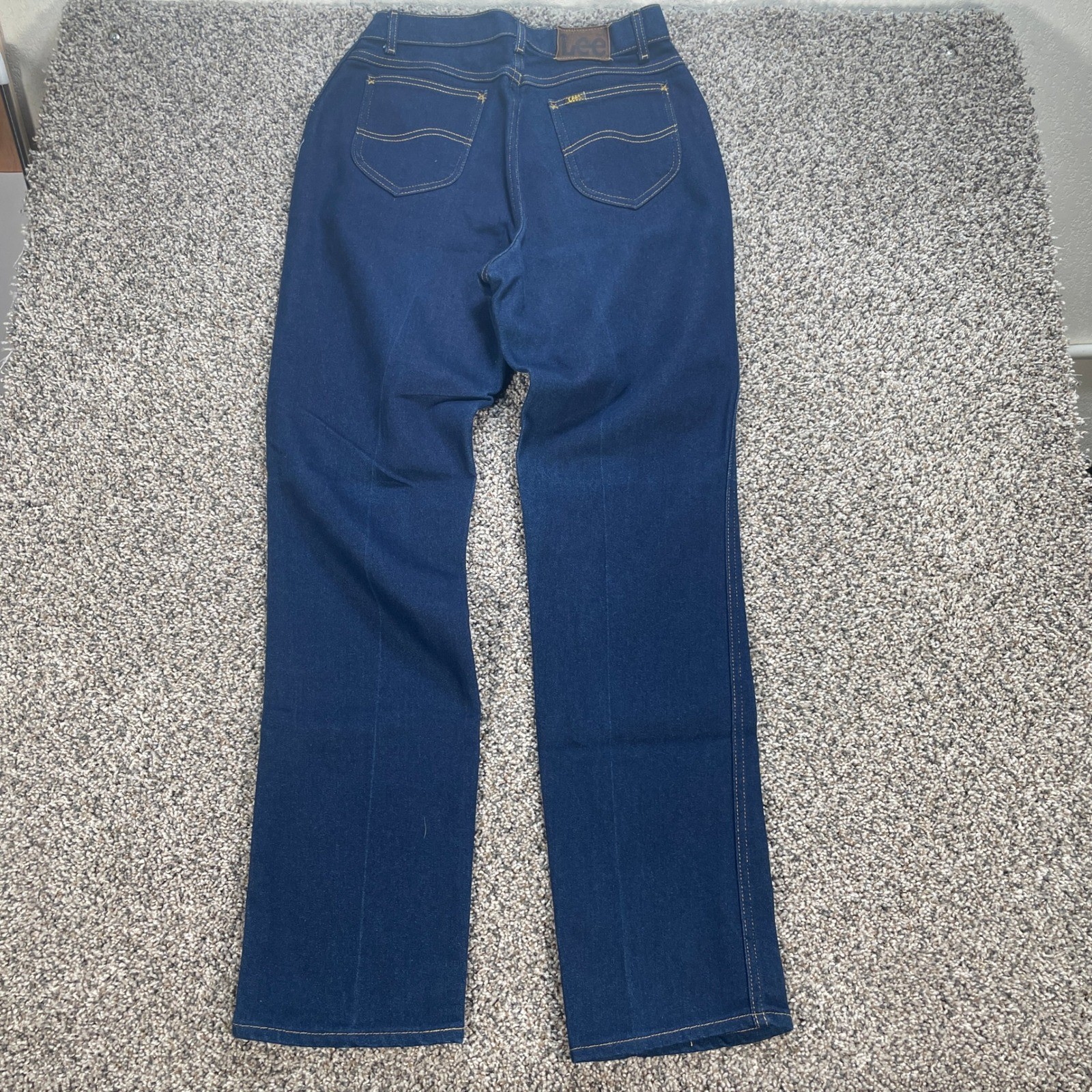 Vintage Lee Women’s 29×34 Jeans High Waisted Straight Leg Dark Wash Indigo USA