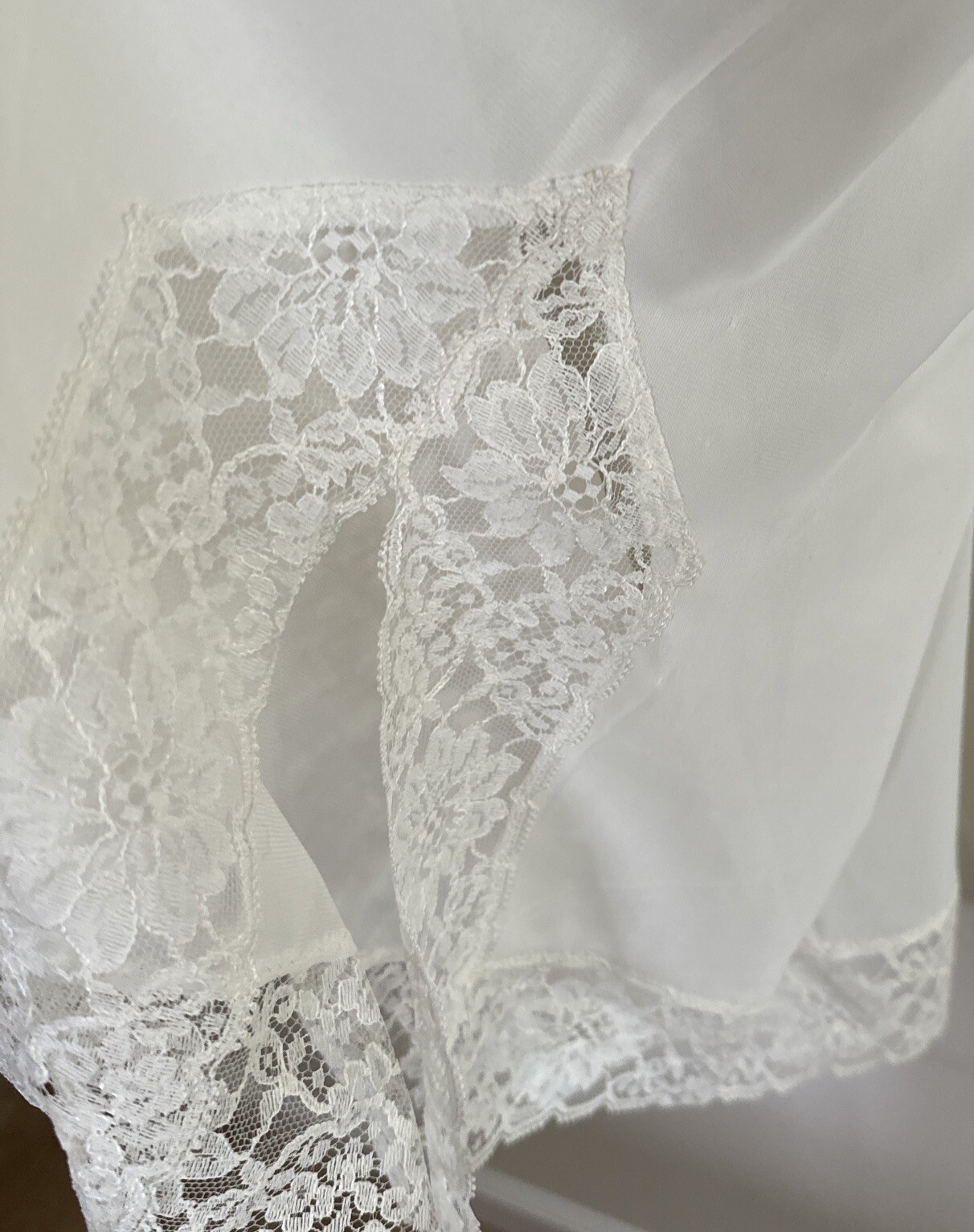 Vintage TRI-LIN Lingerie Nylon Lace Bodice Full Slip Size 34 Off White