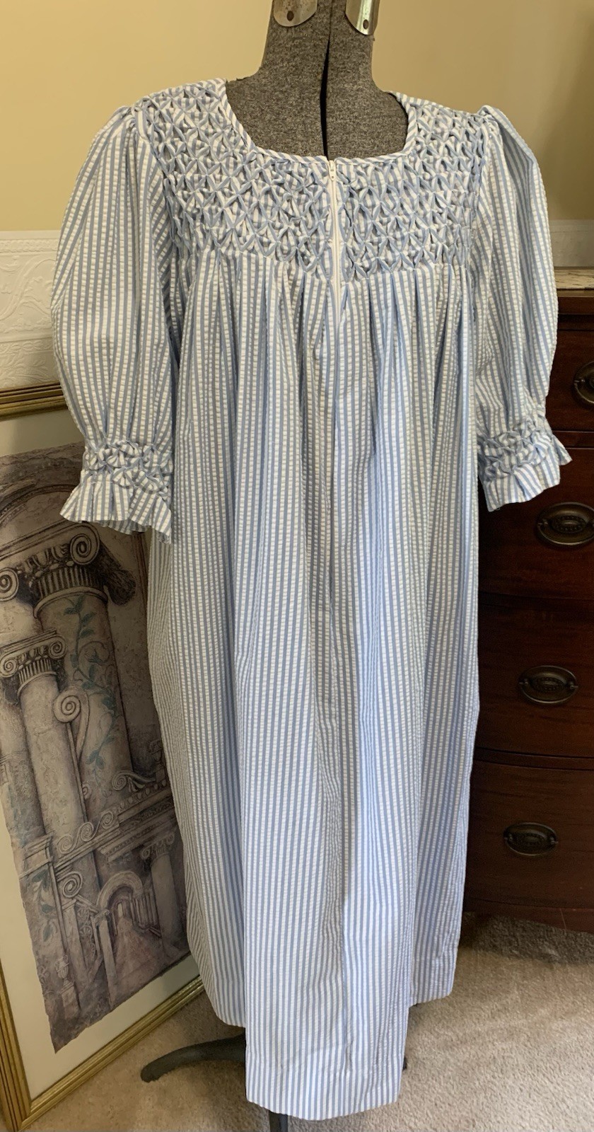 Vintage House Dress Blue & White Striped Women’s Size Medium Relaxed Fit