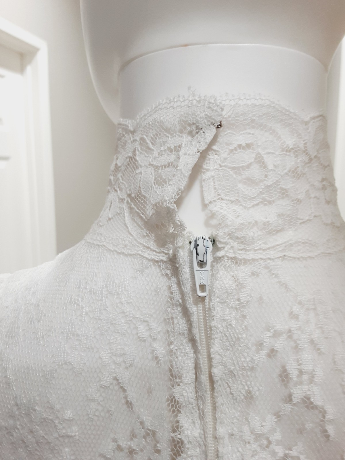 Vtg Wedding Tea Party dress Lace Off White Short Sleeve Cape High Neck Union